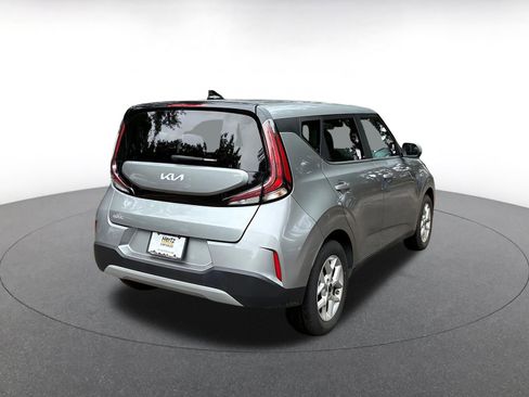Used 2025 Kia Soul LX w/ LX Technology Package image 7