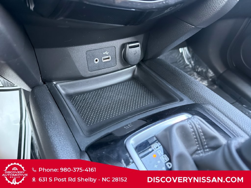 Certified 2019 Nissan Rogue SV FWD image 22