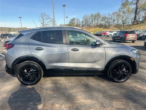 Used 2024 Buick Encore GX Sport Touring image 17