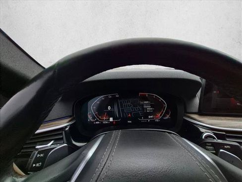 Used 2021 BMW 530i w/ Premium Package RWD image 10