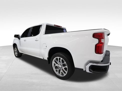 Used 2026 Chevrolet Silverado 1500 LT image 2