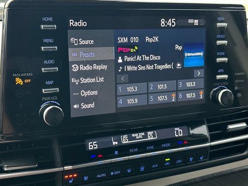 Used 2023 Toyota Sienna Platinum FWD image 44