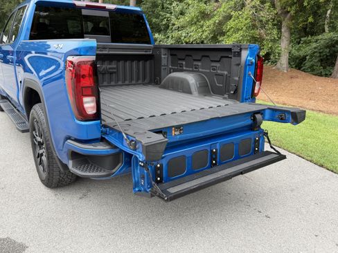 Used 2024 GMC Sierra 1500 Elevation w/ Elevation Premium Package AWD/4WD image 10