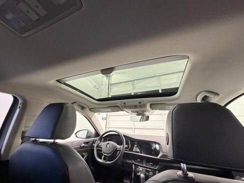 Used 2019 Volkswagen Jetta SEL FWD image 38