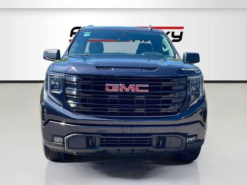 Used 2025 GMC Sierra 1500 Elevation AWD/4WD image 2