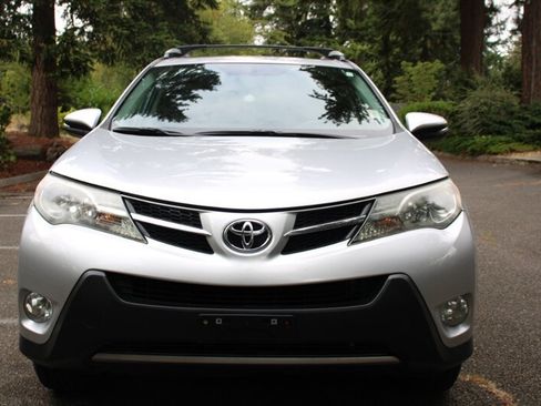 Used 2013 Toyota RAV4 XLE AWD/4WD image 11
