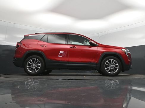 Used 2024 GMC Terrain SLT w/ Tech Package FWD image 44