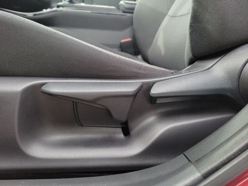 Used 2024 Toyota Prius LE image 15