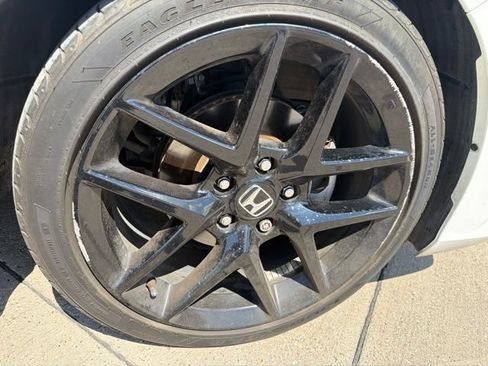 Used 2024 Honda Civic Sport image 9