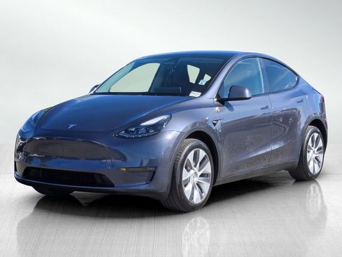 Used 2023 Tesla Model Y Long Range image 8