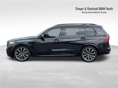 Used 2022 BMW X7 xDrive40i w/ M Sport Package AWD/4WD image 2