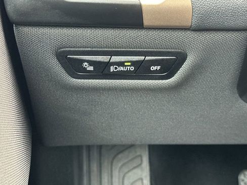 Used 2023 BMW iX xDrive50 w/ Premium Package image 32