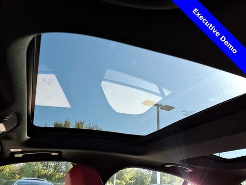 New 2025 Alfa Romeo Giulia w/ Veloce Package Rwd image 14