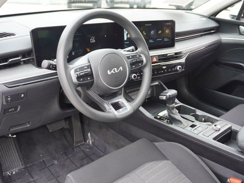 Used 2025 Kia K5 LXS FWD image 11