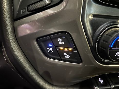 Used 2018 Chevrolet Silverado 1500 High Country AWD/4WD image 29