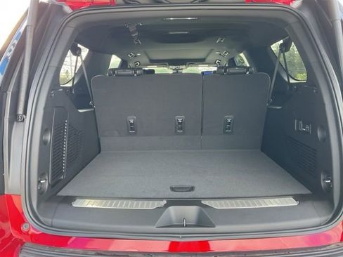 New 2026 Chevrolet Suburban High Country image 15