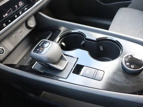 Used 2023 Nissan Rogue SV image 15