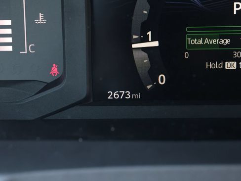 Used 2025 Toyota Tacoma SR5 AWD/4WD image 4