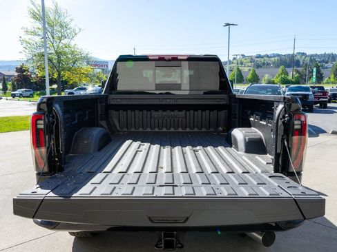 New 2026 GMC Sierra 3500 AT4 w/ AT4 Premium Plus Package AWD/4WD image 34