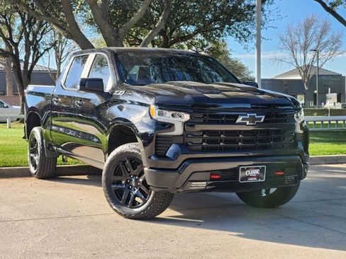 Used 2024 Chevrolet Silverado 1500 LT Trail Boss w/ Convenience Package II image 2