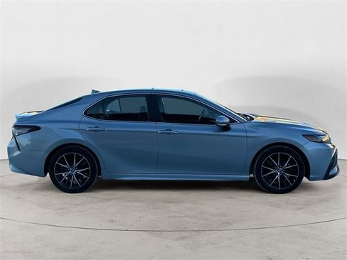 Used 2023 Toyota Camry SE w/ Cold Weather Package image 6