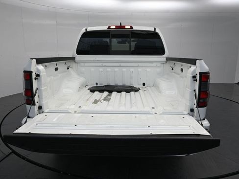 Used 2022 Nissan Frontier SV RWD image 12