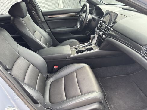 Used 2022 Honda Accord Sport image 4