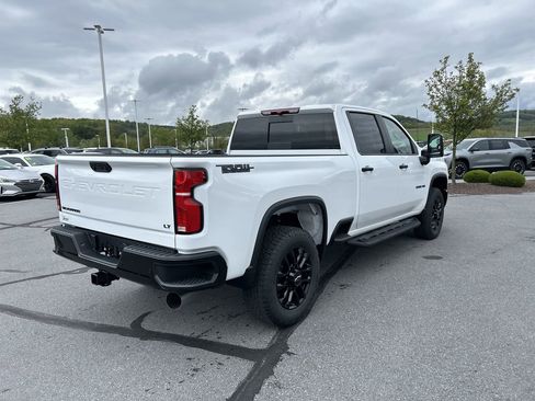 New 2026 Chevrolet Silverado 3500 LT w/ Trail Boss Package AWD/4WD image 7