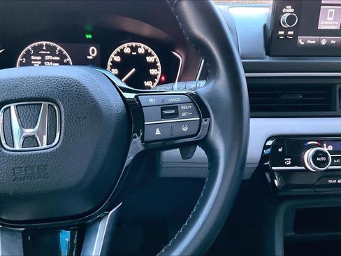 Used 2025 Honda Pilot EX-L image 24