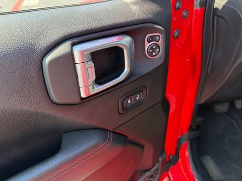 Used 2021 Jeep Gladiator Rubicon w/ Uconnect 4C Nav & Sound Group AWD/4WD image 21