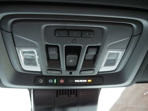 Used 2025 Chevrolet Silverado 3500 High Country w/ Technology Package AWD/4WD image 21