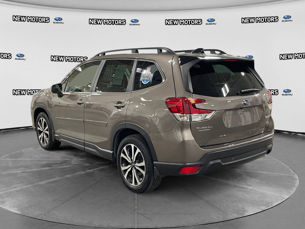 Used 2024 Subaru Forester Limited AWD/4WD image 3