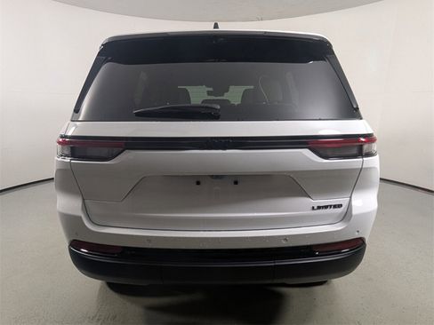 New 2025 Jeep Grand Cherokee Limited w/ Luxury Tech Group II image 6
