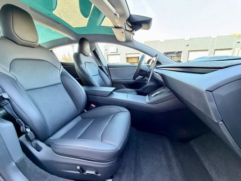 Used 2024 Tesla Model 3 Standard Range image 23