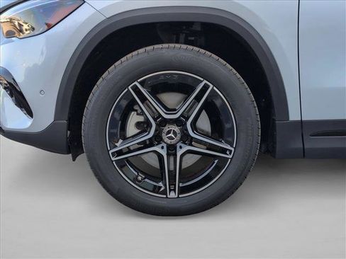 New 2026 Mercedes-Benz GLA 250 4MATIC image 10