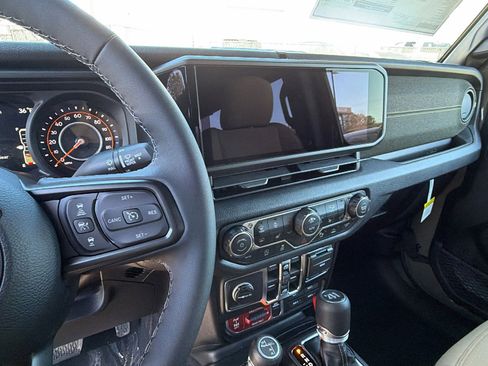 New 2026 Jeep Wrangler Unlimited Sport image 25