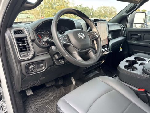 New 2026 RAM 3500 Tradesman AWD/4WD image 9