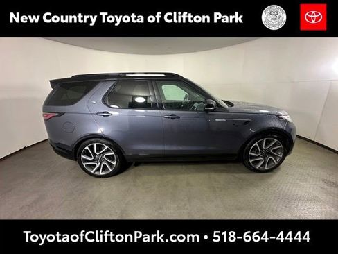 Used 2024 Land Rover Discovery Metropolitan Edition AWD/4WD image 2