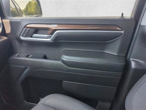 Used 2022 Chevrolet Silverado 1500 LT AWD/4WD image 23