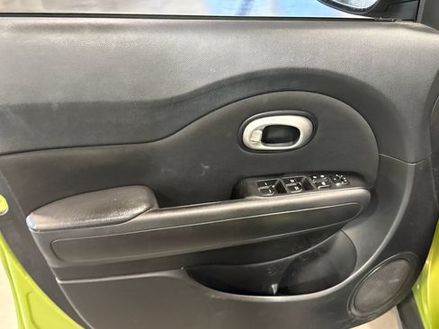 Used 2014 Kia Soul FWD image 7