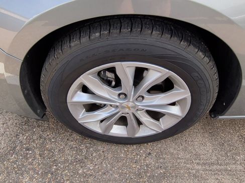 Used 2025 Chevrolet Malibu LT FWD image 10