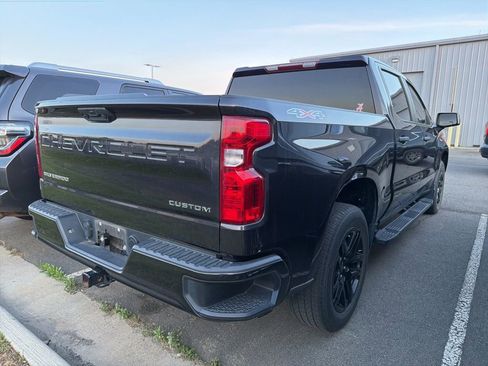 Used 2023 Chevrolet Silverado 1500 Custom AWD/4WD image 4