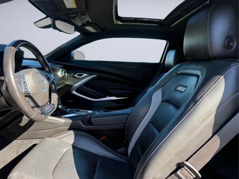 Used 2019 Chevrolet Camaro SS RWD image 15