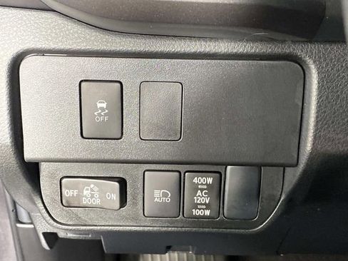 Used 2022 Toyota Tacoma TRD Sport w/ Technology Package AWD/4WD image 13