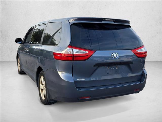 Used 2017 Toyota Sienna L FWD image 7