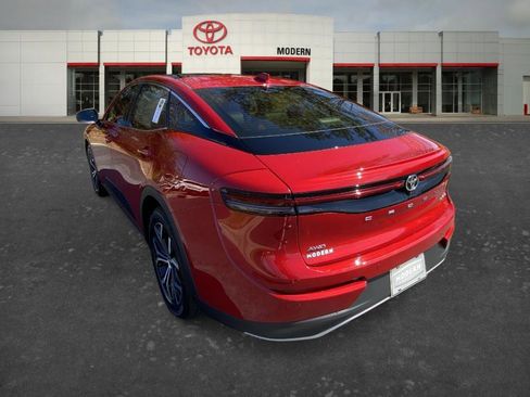 Certified 2023 Toyota Crown Limited image 6