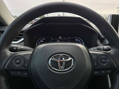 Certified 2025 Toyota RAV4 XLE w/ Convenience Package image 32