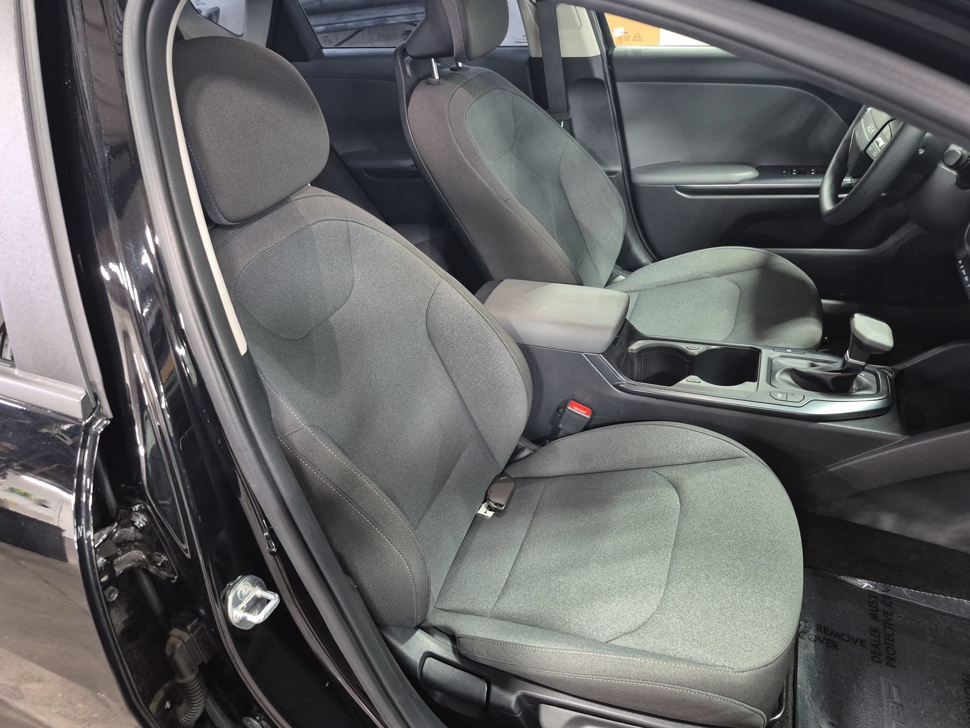 Used 2025 Kia K4 FWD image 28