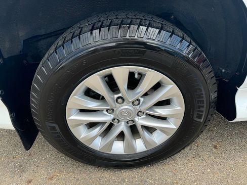 Used 2014 Lexus GX 460 image 9