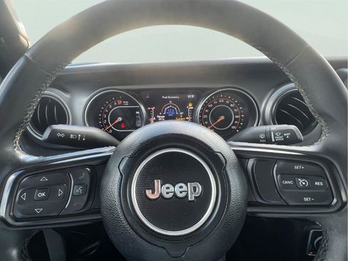 Used 2023 Jeep Gladiator Sport AWD/4WD image 42